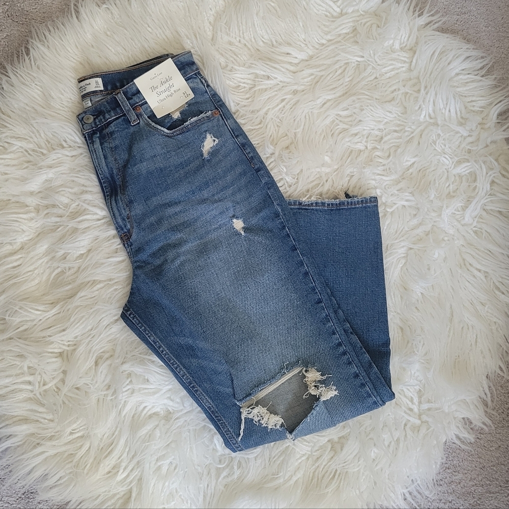 A&F Curve Love Ultra High Rise Straight Jeans - Picture 10 of 10